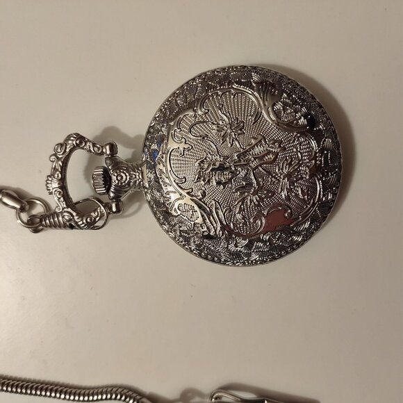 Vintage Geneva Silver-Tone Quartz Pocket Watch With Chain & Gift Box-NEW - Picture 8 of 9